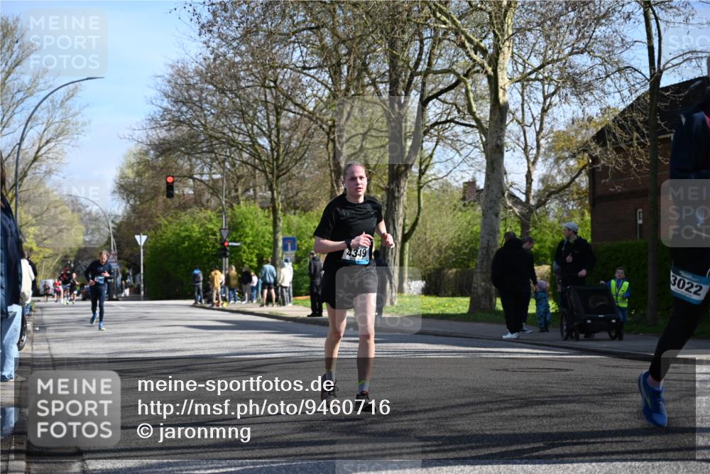 12.04.2026 - 45. Internationalen Wilhelmsburger Insellauf J. Mangold http://msf.ph/oto/9460716 12.04.2026 10:43:34 Ziel 3486, 4428, 3022, 4349, 2065, 3345, 2073, 4829, 4062, 4062, 5824, 3356 meine-sportfotos.de