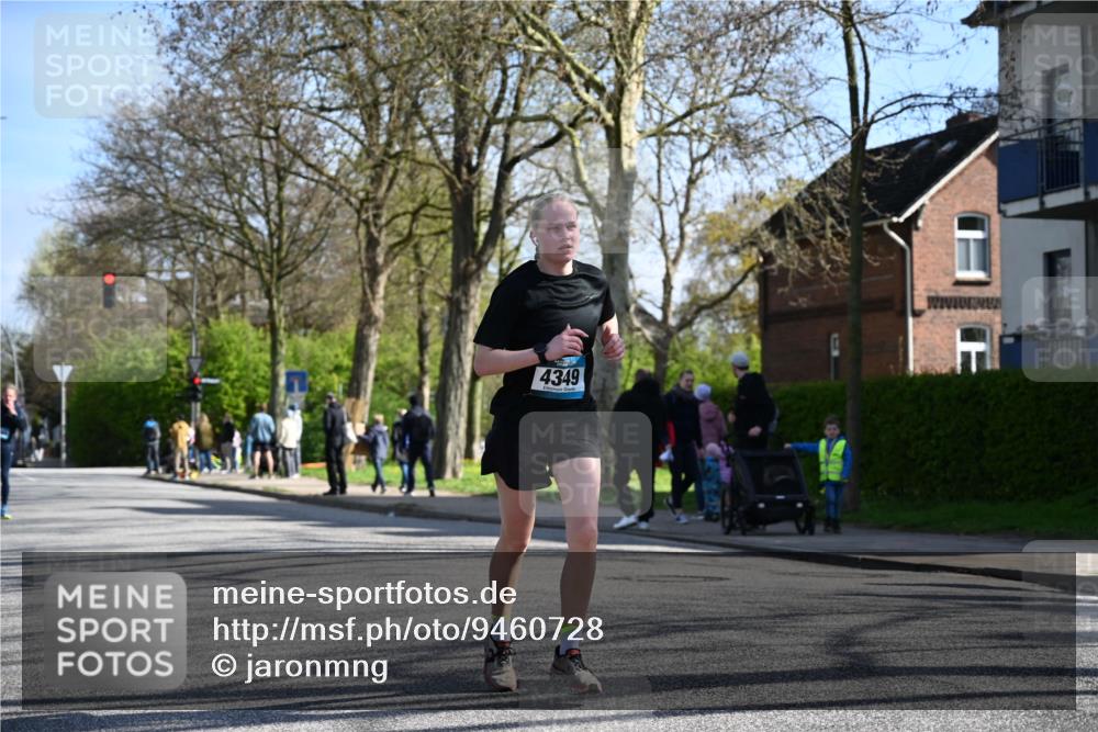 12.04.2026 - 45. Internationalen Wilhelmsburger Insellauf J. Mangold http://msf.ph/oto/9460728 12.04.2026 10:43:34 Ziel 3486, 4428, 3022, 4349, 2065, 3345, 2073, 4829, 4062, 4062, 5824, 3356 meine-sportfotos.de