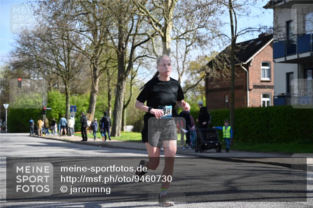 12.04.2026 - 45. Internationalen Wilhelmsburger Insellauf J. Mangold http://msf.ph/oto/9460730 12.04.2026 10:43:35 Ziel 3486, 4428, 3022, 4349, 2065, 2065, 3345, 2073, 4829, 4062, 5824, 3356, 5766, 5775 meine-sportfotos.de