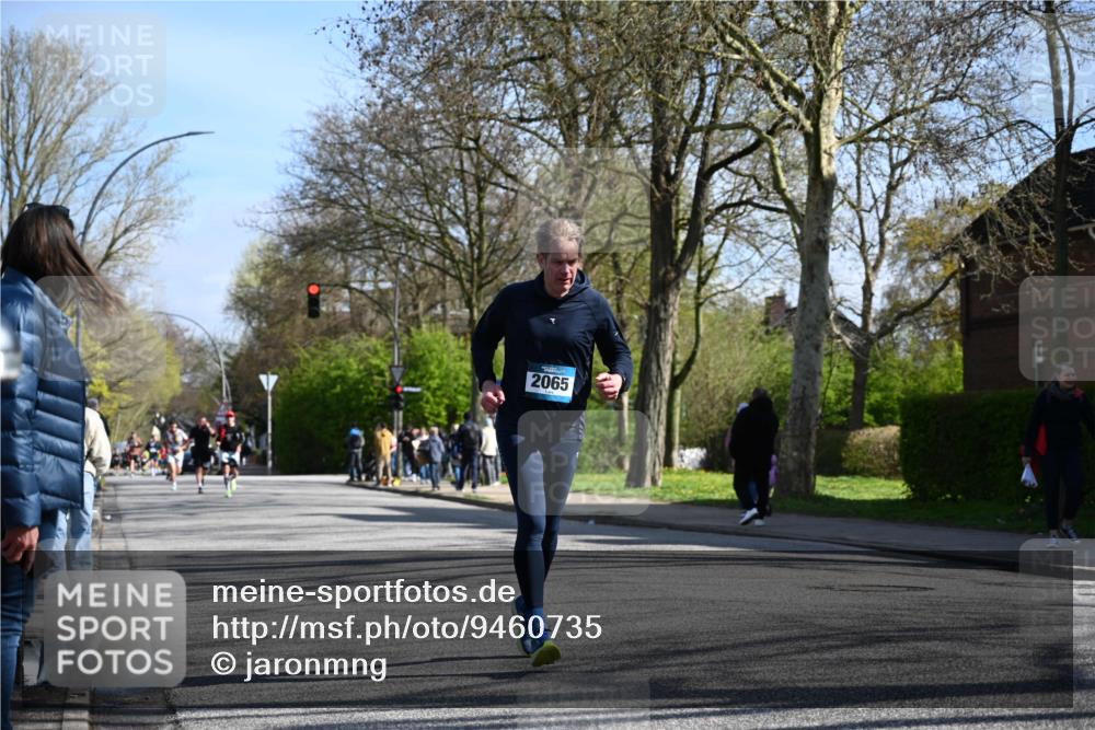 12.04.2026 - 45. Internationalen Wilhelmsburger Insellauf J. Mangold http://msf.ph/oto/9460735 12.04.2026 10:43:42 Ziel 4428, 3022, 4349, 2065, 3345, 2073, 4829, 4062, 5824, 3356, 5766, 5775 meine-sportfotos.de