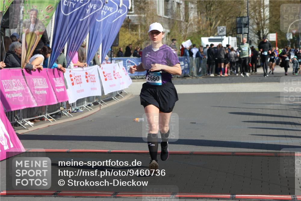 12.04.2026 - 45. Internationalen Wilhelmsburger Insellauf Strokosch-Dieckow http://msf.ph/oto/9460736 12.04.2026 11:08:13 Ziel 2924, 2660 meine-sportfotos.de