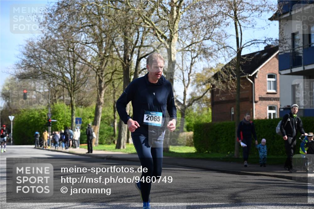 12.04.2026 - 45. Internationalen Wilhelmsburger Insellauf J. Mangold http://msf.ph/oto/9460749 12.04.2026 10:43:42 Ziel 4428, 3022, 4349, 2065, 3345, 2073, 4829, 4062, 5824, 3356, 5766, 5775 meine-sportfotos.de