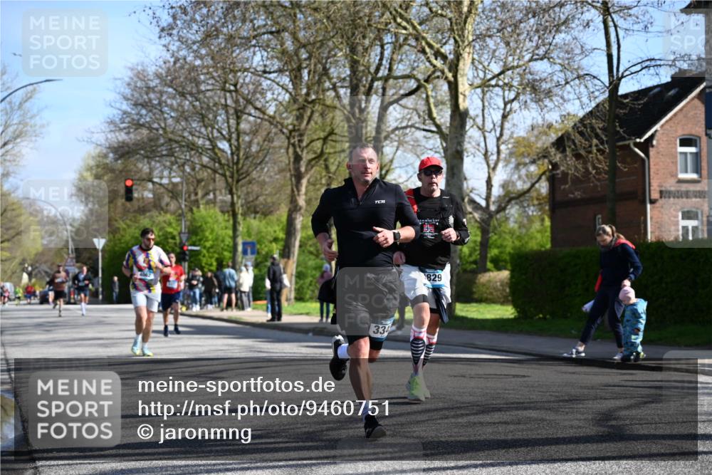 12.04.2026 - 45. Internationalen Wilhelmsburger Insellauf J. Mangold http://msf.ph/oto/9460751 12.04.2026 10:43:53 Ziel 2065, 3345, 2073, 4829, 4062, 5824, 3356, 5766, 5775, 3662, 2911, 4934, 2940 meine-sportfotos.de