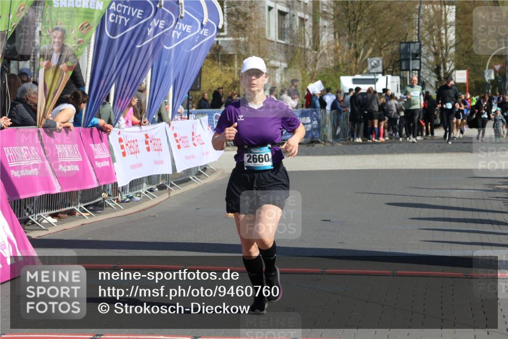 12.04.2026 - 45. Internationalen Wilhelmsburger Insellauf Strokosch-Dieckow http://msf.ph/oto/9460760 12.04.2026 11:08:13 Ziel 2924, 2660 meine-sportfotos.de