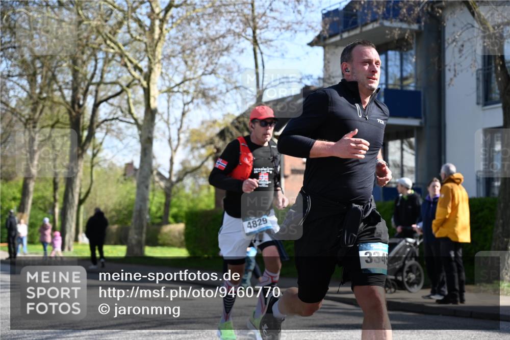 12.04.2026 - 45. Internationalen Wilhelmsburger Insellauf J. Mangold http://msf.ph/oto/9460770 12.04.2026 10:43:54 Ziel 2065, 3345, 2073, 4829, 4062, 5824, 3356, 5766, 5775, 3662, 2911, 4934, 2940, 4815, 4758, 5009 meine-sportfotos.de