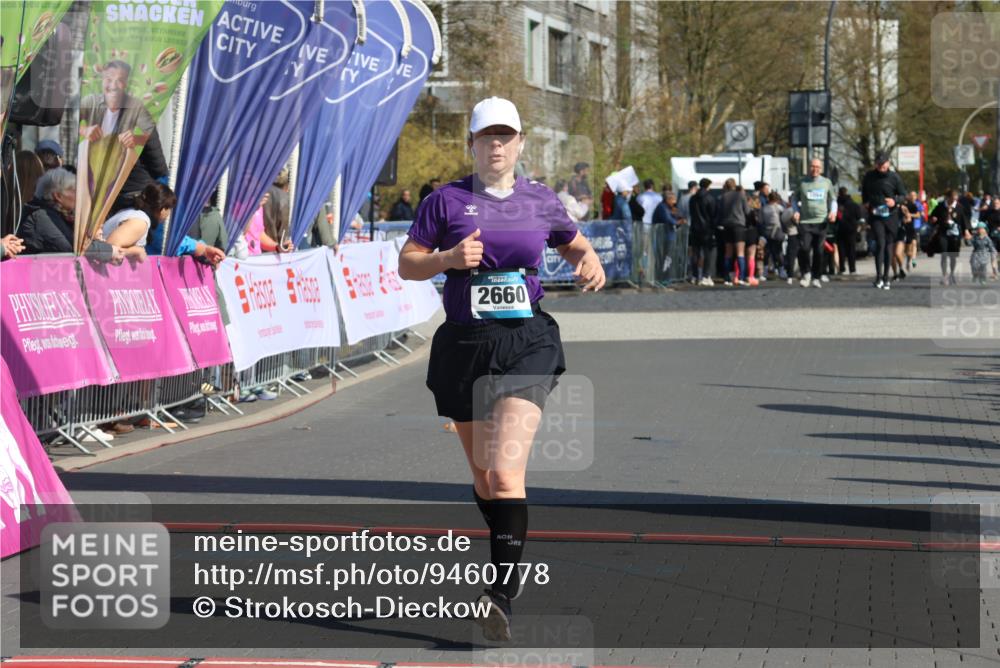 12.04.2026 - 45. Internationalen Wilhelmsburger Insellauf Strokosch-Dieckow http://msf.ph/oto/9460778 12.04.2026 11:08:13 Ziel 2924, 2660 meine-sportfotos.de