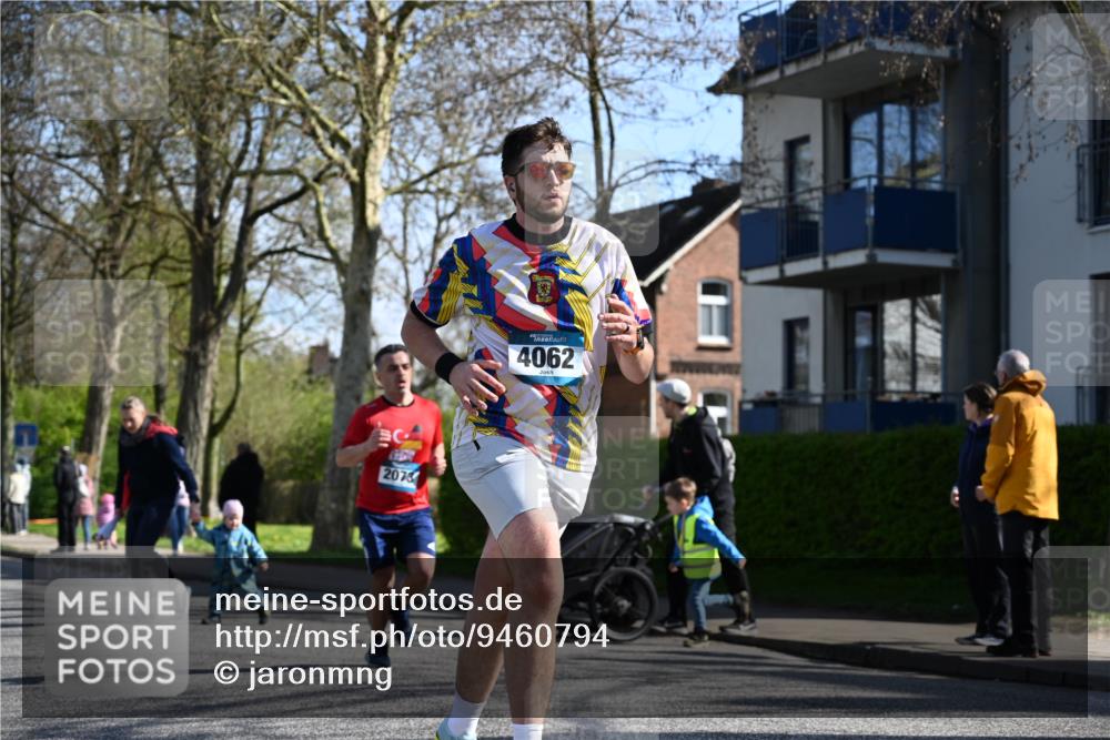 12.04.2026 - 45. Internationalen Wilhelmsburger Insellauf J. Mangold http://msf.ph/oto/9460794 12.04.2026 10:43:57 Ziel 2065, 3345, 2073, 4829, 4062, 5824, 3356, 5766, 5775, 3662, 2911, 4934, 2940, 4815, 4758, 5009, 4906 meine-sportfotos.de