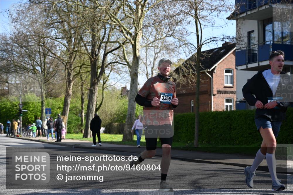 12.04.2026 - 45. Internationalen Wilhelmsburger Insellauf J. Mangold http://msf.ph/oto/9460804 12.04.2026 10:44:05 Ziel 4829, 4062, 5824, 3356, 5766, 5775, 3662, 2911, 4934, 2940, 4815, 4758, 5009, 4906, 5805, 2920 meine-sportfotos.de