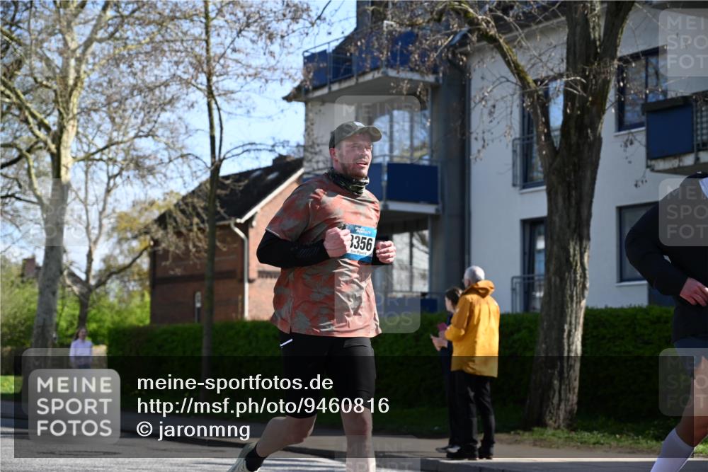 12.04.2026 - 45. Internationalen Wilhelmsburger Insellauf J. Mangold http://msf.ph/oto/9460816 12.04.2026 10:44:05 Ziel 4829, 4062, 5824, 3356, 5766, 5775, 3662, 2911, 4934, 2940, 4815, 4758, 5009, 4906, 5805, 2920 meine-sportfotos.de