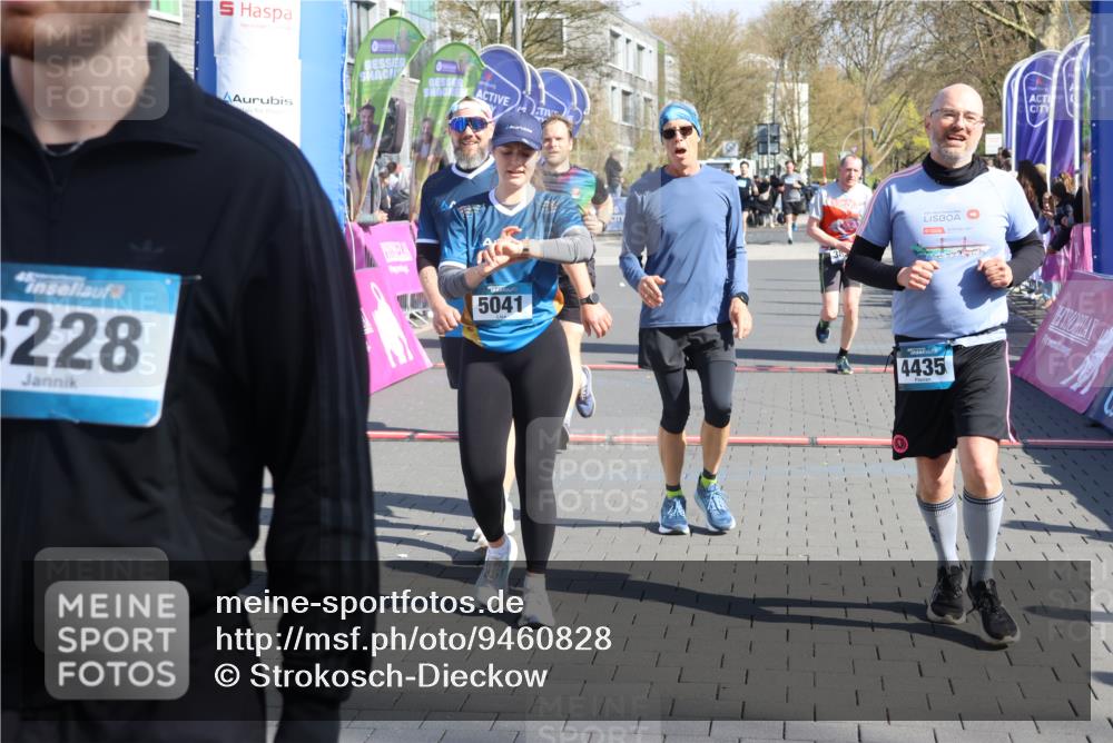 12.04.2026 - 45. Internationalen Wilhelmsburger Insellauf Strokosch-Dieckow http://msf.ph/oto/9460828 12.04.2026 10:50:44 Ziel 5033, 4435, 2720, 3234, 3855 meine-sportfotos.de