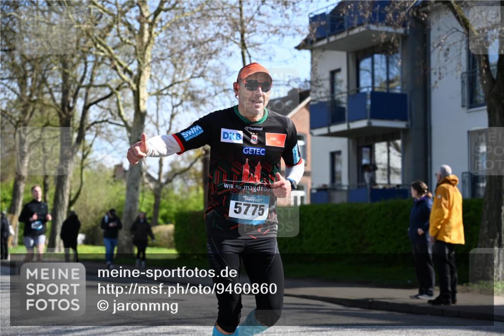 12.04.2026 - 45. Internationalen Wilhelmsburger Insellauf J. Mangold http://msf.ph/oto/9460860 12.04.2026 10:44:18 Ziel 5766, 5775, 3662, 2911, 4934, 2940, 4815, 4758, 5009, 4815, 4758, 5009, 4906, 5805, 2920, 3173, 2190, 4914, 5341, 5435, 5563, 2075 meine-sportfotos.de