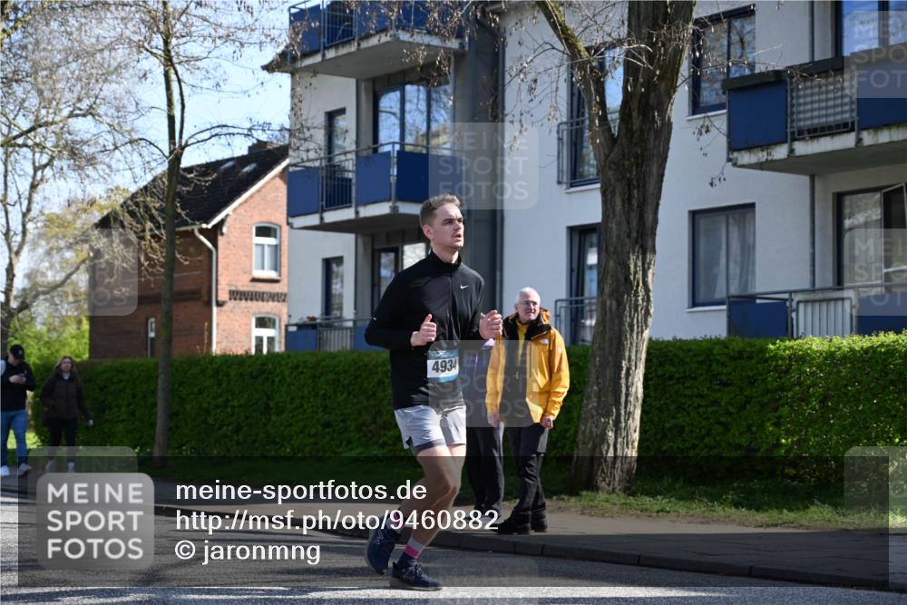 12.04.2026 - 45. Internationalen Wilhelmsburger Insellauf J. Mangold http://msf.ph/oto/9460882 12.04.2026 10:44:22 Ziel 5766, 5775, 3662, 2911, 4934, 2940, 4815, 4758, 5009, 4906, 5805, 2920, 3173, 2190, 3173, 2190, 4914, 5341, 5435, 5563, 2075, 2810, 3408, 4739, 3416 meine-sportfotos.de