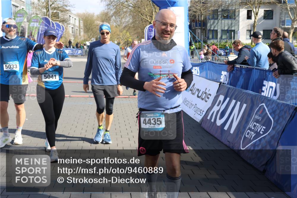 12.04.2026 - 45. Internationalen Wilhelmsburger Insellauf Strokosch-Dieckow http://msf.ph/oto/9460889 12.04.2026 10:50:45 Ziel 4435, 2720, 3234, 3855 meine-sportfotos.de
