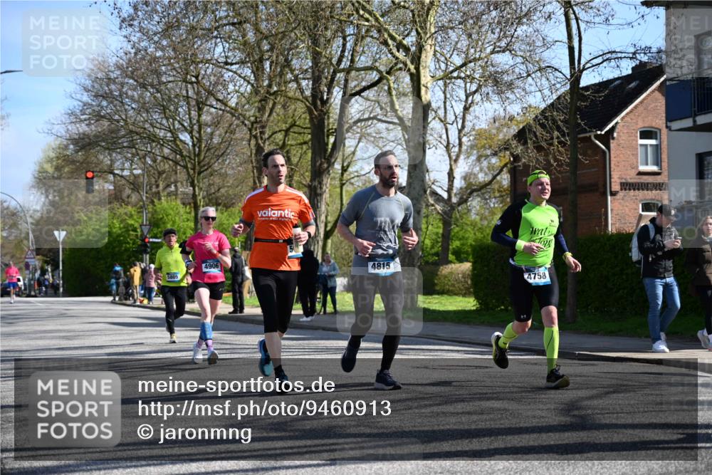 12.04.2026 - 45. Internationalen Wilhelmsburger Insellauf J. Mangold http://msf.ph/oto/9460913 12.04.2026 10:44:29 Ziel 3662, 2911, 4934, 2940, 4815, 4758, 5009, 4906, 5805, 2920, 2920, 3173, 2190, 4914, 5341, 5435, 5563, 2075, 2810, 3408, 4739, 3416, 2899, 4785 meine-sportfotos.de