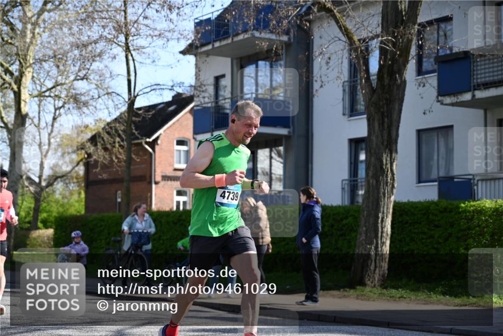 12.04.2026 - 45. Internationalen Wilhelmsburger Insellauf J. Mangold http://msf.ph/oto/9461029 12.04.2026 10:44:54 Ziel 2920, 3173, 2190, 4914, 5341, 5435, 5563, 2075, 2810, 3408, 4739, 3416, 2899, 4785, 3566, 3566, 5037, 5046, 3747, 3054, 2376, 2300, 3334, 4958, 3500, 4928, 4333, 2301, 2995, 2134, 3369, 4635, 3772 meine-sportfotos.de