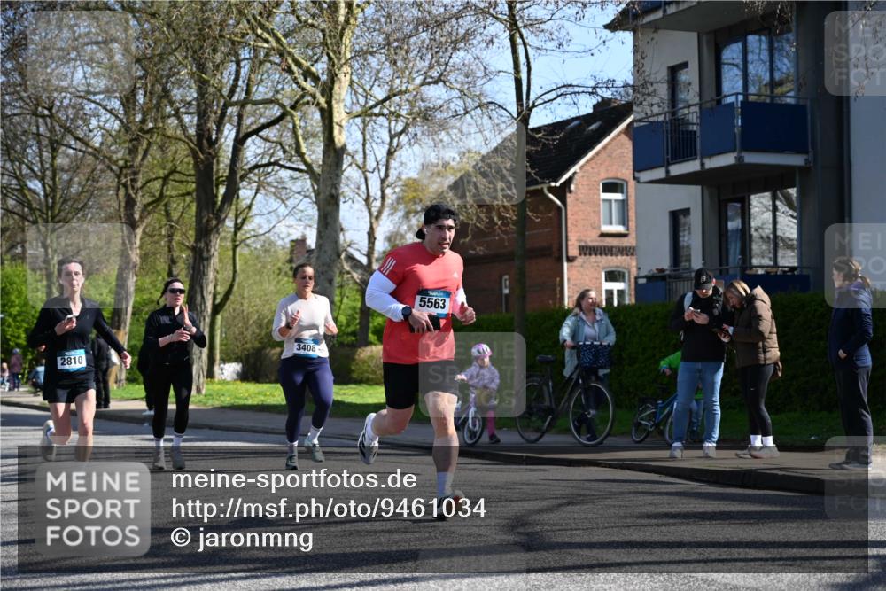 12.04.2026 - 45. Internationalen Wilhelmsburger Insellauf J. Mangold http://msf.ph/oto/9461034 12.04.2026 10:44:55 Ziel 3173, 2190, 4914, 5341, 5435, 5563, 2075, 2810, 3408, 4739, 3416, 2899, 4785, 3566, 5037, 5046, 3747, 3054, 2376, 2300, 3334, 4958, 3500, 4928, 4333, 2301, 2995, 2134, 3369, 4635, 3772 meine-sportfotos.de