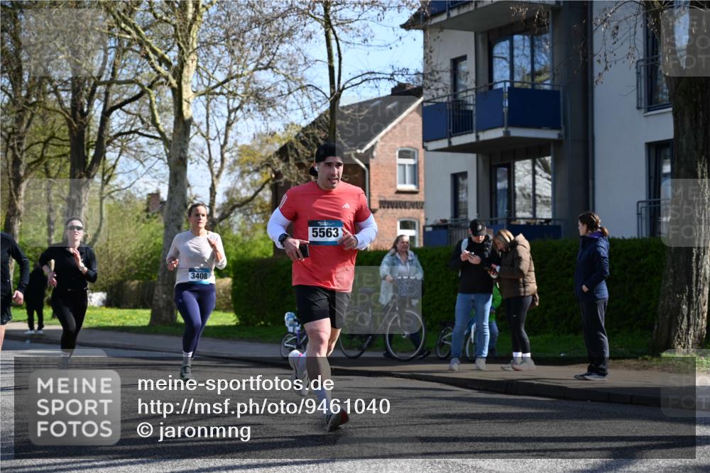 12.04.2026 - 45. Internationalen Wilhelmsburger Insellauf J. Mangold http://msf.ph/oto/9461040 12.04.2026 10:44:55 Ziel 3173, 2190, 4914, 5341, 5435, 5563, 2075, 2810, 3408, 4739, 3416, 2899, 4785, 3566, 5037, 5046, 3747, 3054, 2376, 2300, 3334, 4958, 3500, 4928, 4333, 2301, 2995, 2134, 3369, 4635, 3772 meine-sportfotos.de