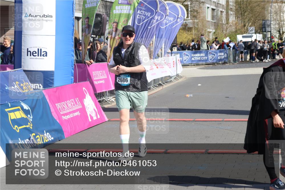 12.04.2026 - 45. Internationalen Wilhelmsburger Insellauf Strokosch-Dieckow http://msf.ph/oto/9461053 12.04.2026 11:08:46 Ziel 2686 meine-sportfotos.de