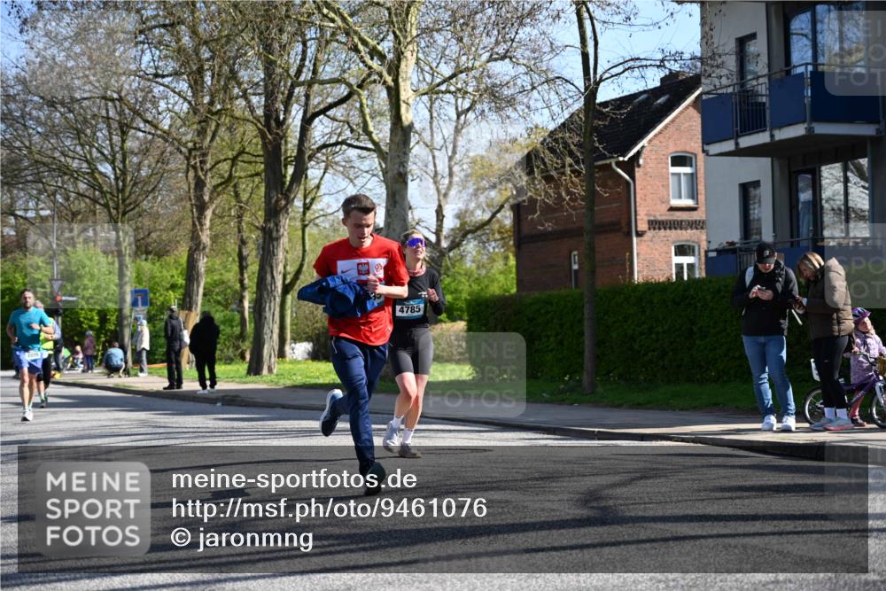 12.04.2026 - 45. Internationalen Wilhelmsburger Insellauf J. Mangold http://msf.ph/oto/9461076 12.04.2026 10:44:59 Ziel 3173, 2190, 4914, 5341, 5435, 5563, 2075, 2810, 3408, 4739, 3416, 2899, 4785, 3566, 5037, 5046, 3747, 3054, 3054, 2376, 2300, 3334, 4958, 3500, 4928, 4333, 2301, 2995, 4333, 2301, 2995, 2134, 3369, 4635, 3772, 3337, 3680 meine-sportfotos.de
