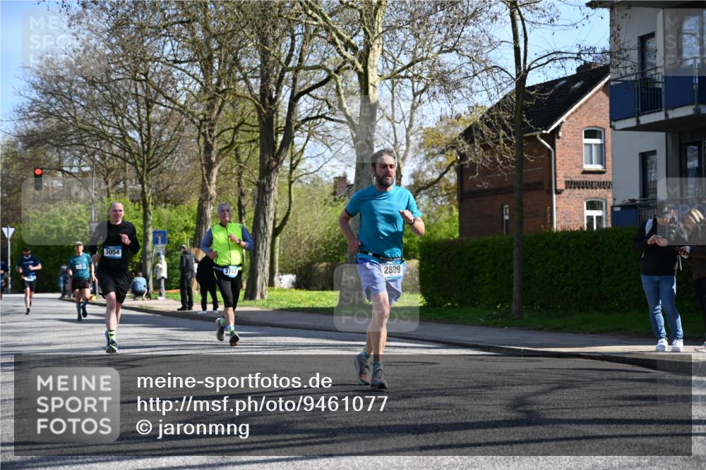 12.04.2026 - 45. Internationalen Wilhelmsburger Insellauf J. Mangold http://msf.ph/oto/9461077 12.04.2026 10:45:03 Ziel 5435, 5563, 2075, 2810, 3408, 4739, 3416, 2899, 4785, 3566, 5037, 5046, 3747, 3054, 2376, 2300, 3334, 2300, 3334, 4958, 3500, 4928, 4333, 2301, 2995, 2134, 3369, 4635, 3772, 3337, 3680, 5325, 3653, 4139, 4531, 5694 meine-sportfotos.de