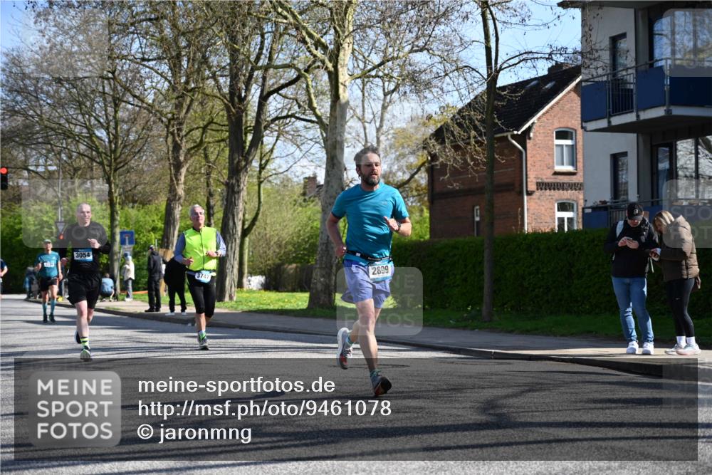 12.04.2026 - 45. Internationalen Wilhelmsburger Insellauf J. Mangold http://msf.ph/oto/9461078 12.04.2026 10:45:03 Ziel 5435, 5563, 2075, 2810, 3408, 4739, 3416, 2899, 4785, 3566, 5037, 5046, 3747, 3054, 2376, 2300, 3334, 2300, 3334, 4958, 3500, 4928, 4333, 2301, 2995, 2134, 3369, 4635, 3772, 3337, 3680, 5325, 3653, 4139, 4531, 5694 meine-sportfotos.de