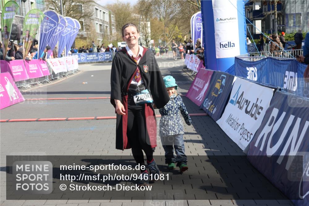 12.04.2026 - 45. Internationalen Wilhelmsburger Insellauf Strokosch-Dieckow http://msf.ph/oto/9461081 12.04.2026 11:08:48 Ziel 2686 meine-sportfotos.de