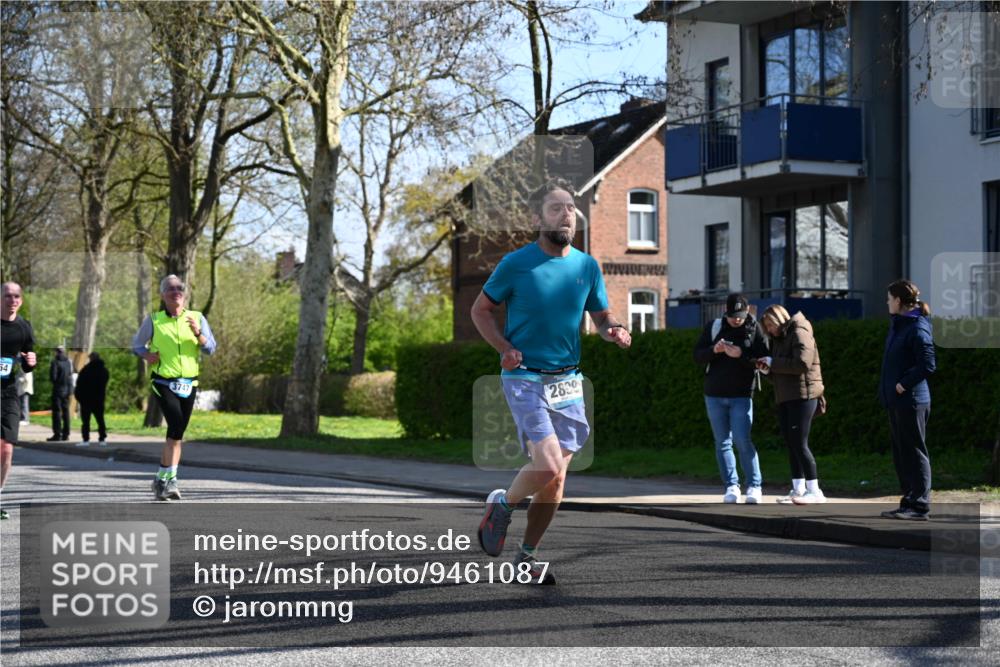 12.04.2026 - 45. Internationalen Wilhelmsburger Insellauf J. Mangold http://msf.ph/oto/9461087 12.04.2026 10:45:04 Ziel 5563, 2075, 2810, 3408, 4739, 3416, 2899, 4785, 3566, 5037, 5046, 3747, 3054, 2376, 2300, 3334, 4958, 3500, 4928, 4333, 2301, 2995, 2134, 3369, 4635, 4635, 3772, 3337, 3680, 5325, 3653, 4139, 4531, 5694, 2216, 3430 meine-sportfotos.de