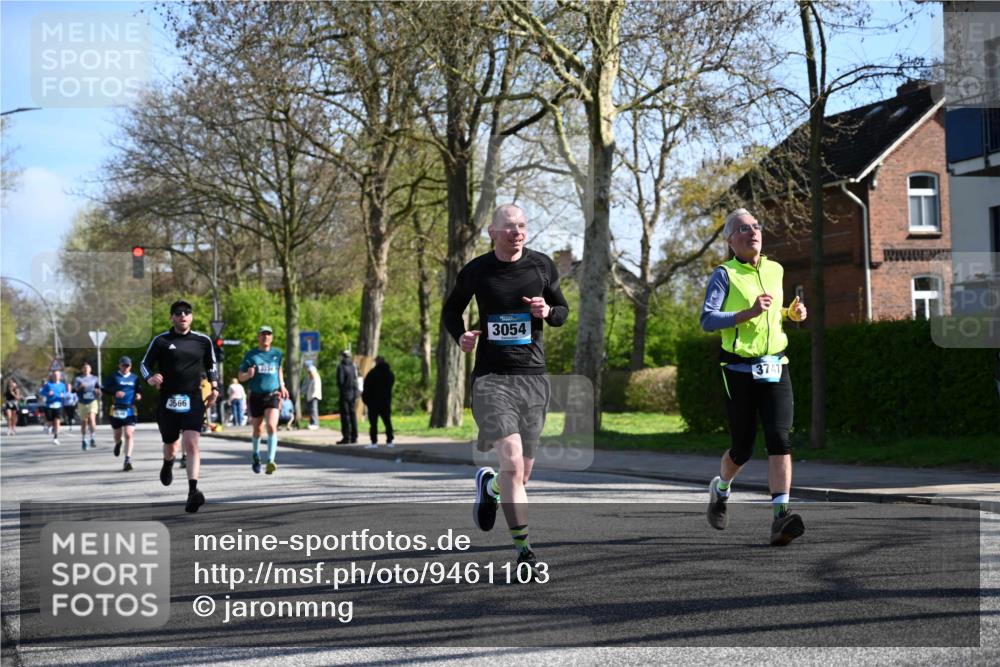 12.04.2026 - 45. Internationalen Wilhelmsburger Insellauf J. Mangold http://msf.ph/oto/9461103 12.04.2026 10:45:05 Ziel 5563, 2075, 2810, 3408, 4739, 3416, 2899, 4785, 3566, 5037, 5046, 3747, 3054, 2376, 2300, 3334, 4958, 3500, 4928, 4333, 2301, 2995, 2134, 3369, 4635, 3772, 3772, 3337, 3680, 5325, 3653, 4139, 4531, 5694, 2216, 3430 meine-sportfotos.de