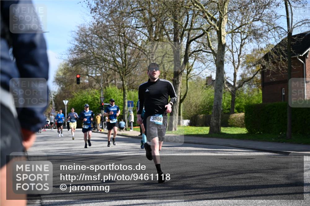 12.04.2026 - 45. Internationalen Wilhelmsburger Insellauf J. Mangold http://msf.ph/oto/9461118 12.04.2026 10:45:07 Ziel 2810, 3408, 4739, 3416, 2899, 4785, 3566, 5037, 5046, 3747, 3054, 2376, 2300, 3334, 4958, 3500, 4928, 4333, 2301, 2995, 2134, 3369, 4635, 3772, 3337, 3680, 5325, 3653, 4139, 4531, 5694, 2216, 3430, 5594, 4481, 4682 meine-sportfotos.de