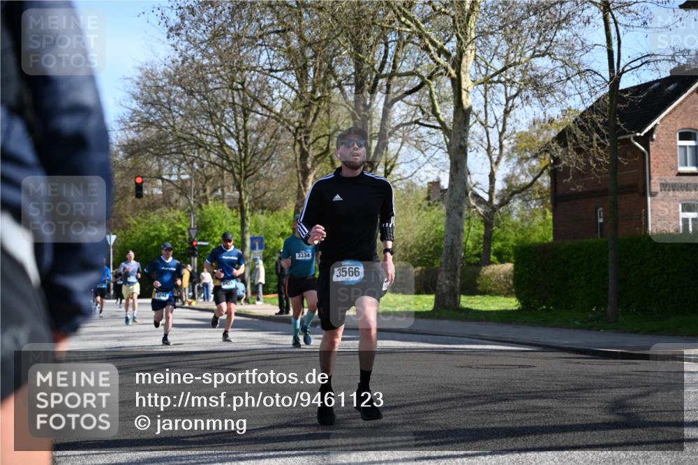 12.04.2026 - 45. Internationalen Wilhelmsburger Insellauf J. Mangold http://msf.ph/oto/9461123 12.04.2026 10:45:07 Ziel 2810, 3408, 4739, 3416, 2899, 4785, 3566, 5037, 5046, 3747, 3054, 2376, 2300, 3334, 4958, 3500, 4928, 4333, 2301, 2995, 2134, 3369, 4635, 3772, 3337, 3680, 5325, 3653, 4139, 4531, 5694, 2216, 3430, 5594, 4481, 4682 meine-sportfotos.de