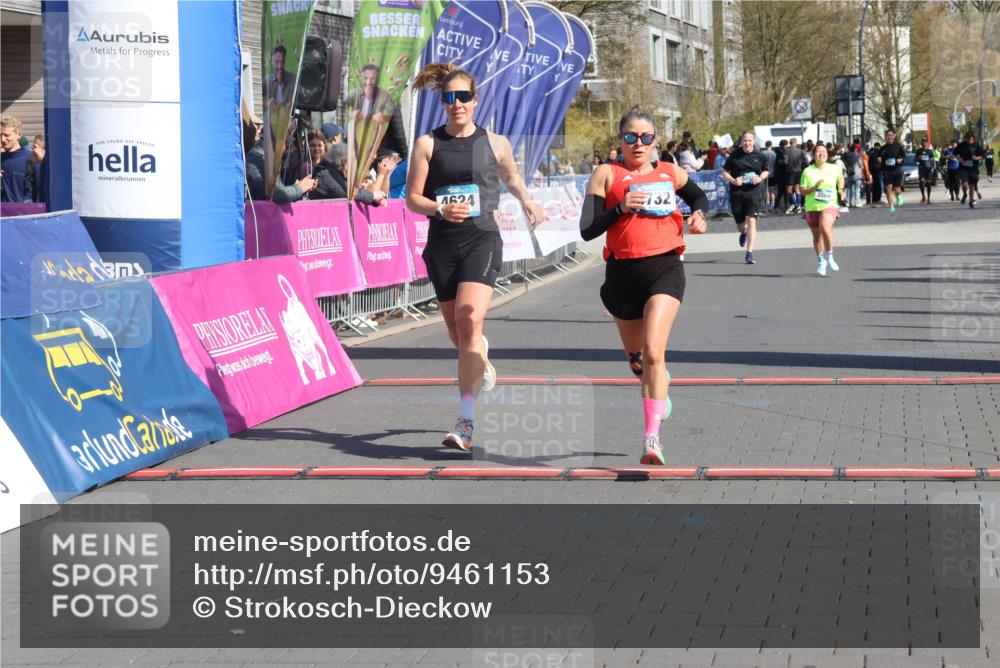 12.04.2026 - 45. Internationalen Wilhelmsburger Insellauf Strokosch-Dieckow http://msf.ph/oto/9461153 12.04.2026 11:08:57 Ziel 4624, 3732, 4232 meine-sportfotos.de