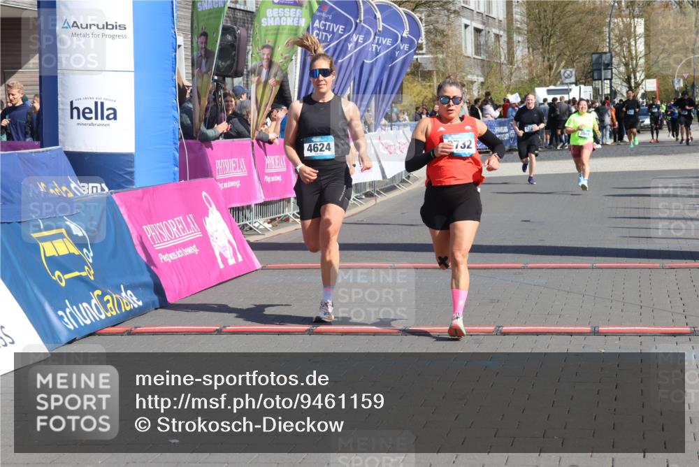 12.04.2026 - 45. Internationalen Wilhelmsburger Insellauf Strokosch-Dieckow http://msf.ph/oto/9461159 12.04.2026 11:08:57 Ziel 4624, 3732, 4232 meine-sportfotos.de