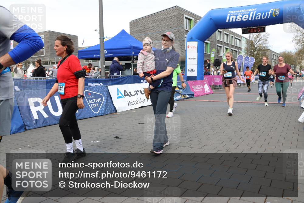 12.04.2026 - 45. Internationalen Wilhelmsburger Insellauf Strokosch-Dieckow http://msf.ph/oto/9461172 12.04.2026 13:18:50 Ziel 2961, 3248, 2570, 2573, 3277, 3828 meine-sportfotos.de