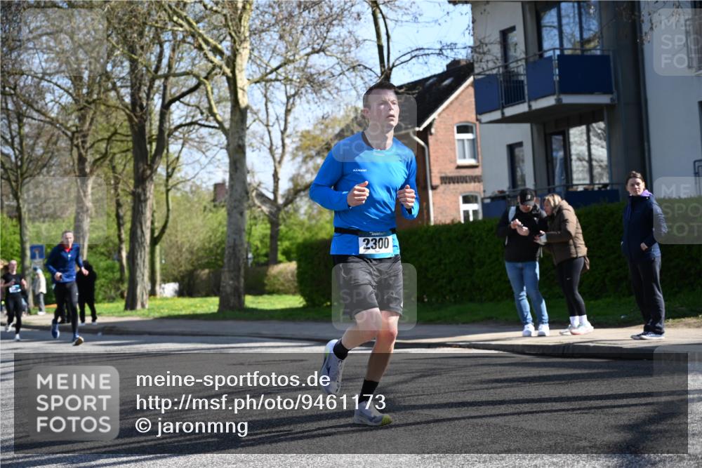 12.04.2026 - 45. Internationalen Wilhelmsburger Insellauf J. Mangold http://msf.ph/oto/9461173 12.04.2026 10:45:17 Ziel 3566, 5037, 5046, 3747, 3054, 2376, 2300, 3334, 4958, 3500, 4928, 4333, 2301, 2995, 2134, 3369, 4635, 3772, 3772, 3337, 3680, 5325, 3653, 4139, 4531, 5694, 2216, 3430, 5594, 4481, 4682, 5664, 3172, 2691 meine-sportfotos.de
