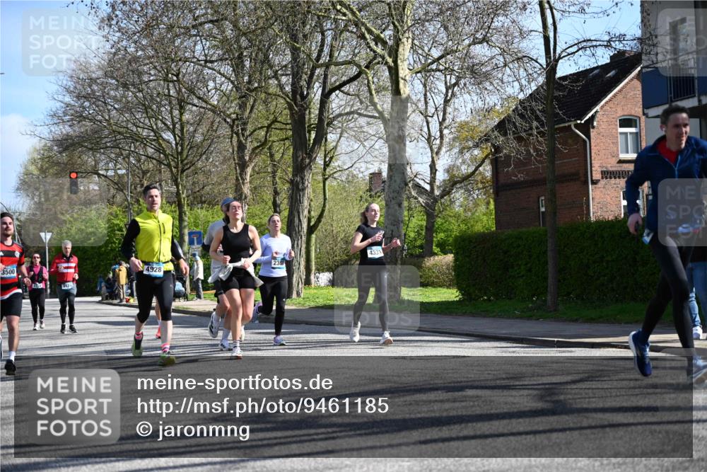 12.04.2026 - 45. Internationalen Wilhelmsburger Insellauf J. Mangold http://msf.ph/oto/9461185 12.04.2026 10:45:21 Ziel 5037, 5046, 3747, 3054, 2376, 2300, 3334, 4958, 3500, 4928, 4333, 2301, 2995, 2134, 3369, 4635, 3772, 3337, 3337, 3680, 5325, 3653, 4139, 4531, 5694, 2216, 3430, 5594, 4481, 4682, 5664, 3172, 2691, 3256, 3848, 3849, 5690 meine-sportfotos.de
