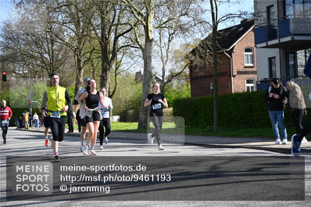 12.04.2026 - 45. Internationalen Wilhelmsburger Insellauf J. Mangold http://msf.ph/oto/9461193 12.04.2026 10:45:21 Ziel 5037, 5046, 3747, 3054, 2376, 2300, 3334, 4958, 3500, 4928, 4333, 2301, 2995, 2134, 3369, 4635, 3772, 3337, 3337, 3680, 5325, 3653, 4139, 4531, 5694, 2216, 3430, 5594, 4481, 4682, 5664, 3172, 2691, 3256, 3848, 3849, 5690 meine-sportfotos.de