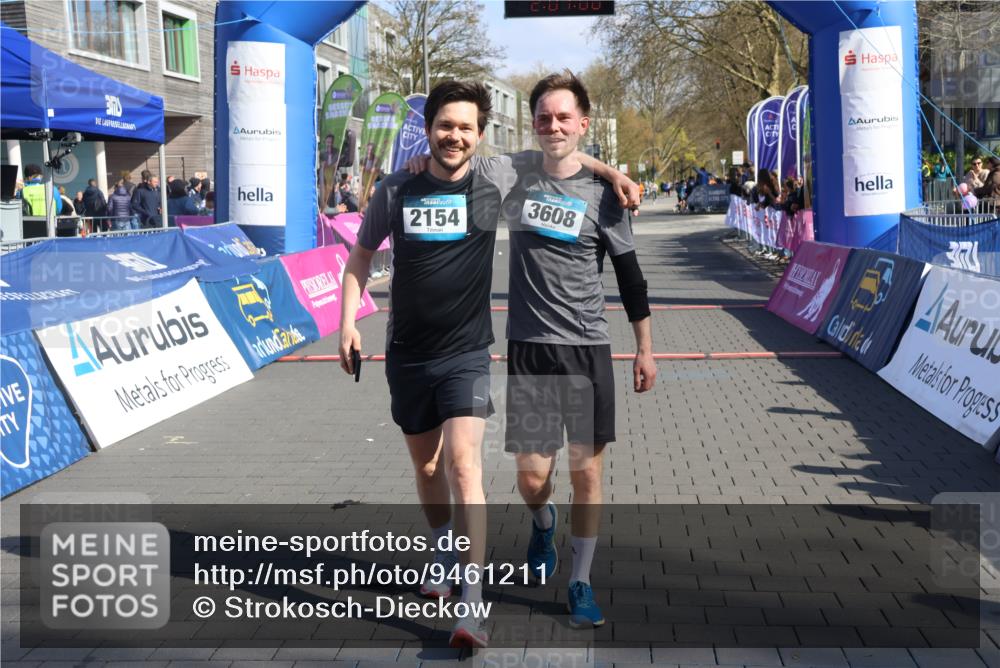 12.04.2026 - 45. Internationalen Wilhelmsburger Insellauf Strokosch-Dieckow http://msf.ph/oto/9461211 12.04.2026 10:50:58 Ziel 4903 meine-sportfotos.de