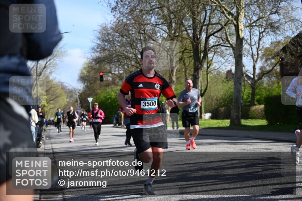 12.04.2026 - 45. Internationalen Wilhelmsburger Insellauf J. Mangold http://msf.ph/oto/9461212 12.04.2026 10:45:23 Ziel 3054, 2376, 2300, 3334, 4958, 3500, 4928, 4333, 2301, 2995, 2134, 3369, 4635, 3772, 3337, 3680, 5325, 3653, 4139, 4531, 5694, 2216, 3430, 5594, 4481, 4682, 5664, 3172, 2691, 3256, 3848, 3849, 5690, 4182 meine-sportfotos.de