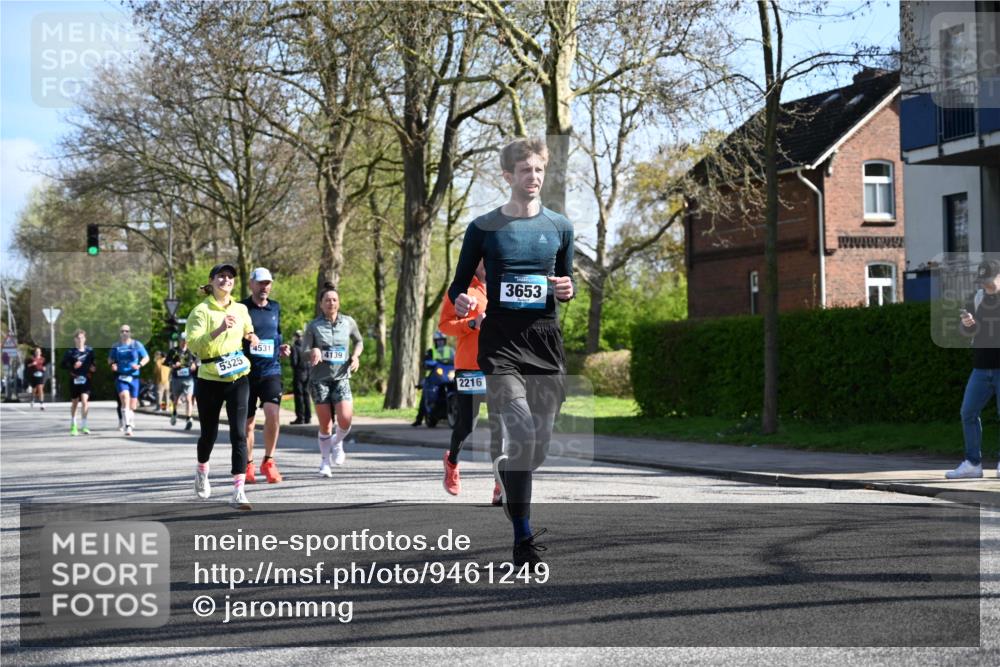 12.04.2026 - 45. Internationalen Wilhelmsburger Insellauf J. Mangold http://msf.ph/oto/9461249 12.04.2026 10:45:35 Ziel 4333, 2301, 2995, 2134, 3369, 4635, 3772, 3337, 3680, 5325, 3653, 4139, 4531, 5694, 2216, 3430, 5594, 4481, 4682, 5664, 3172, 2691, 3256, 3848, 3849, 5690, 4182, 2460, 2706, 4357, 3952 meine-sportfotos.de