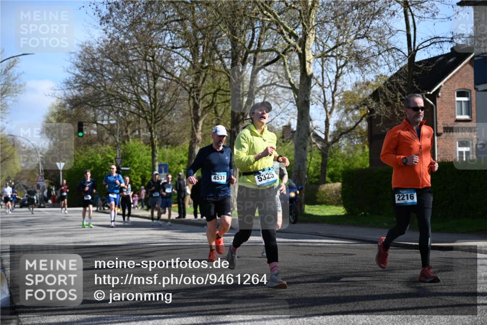 12.04.2026 - 45. Internationalen Wilhelmsburger Insellauf J. Mangold http://msf.ph/oto/9461264 12.04.2026 10:45:37 Ziel 2134, 3369, 4635, 3772, 3337, 3680, 5325, 3653, 4139, 4531, 5694, 2216, 3430, 5594, 4481, 4682, 5664, 3172, 2691, 3256, 3848, 3849, 5690, 4182, 2460, 2706, 2706, 4357, 3952, 4755, 3480 meine-sportfotos.de