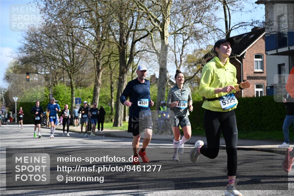 12.04.2026 - 45. Internationalen Wilhelmsburger Insellauf J. Mangold http://msf.ph/oto/9461277 12.04.2026 10:45:37 Ziel 2134, 3369, 4635, 3772, 3337, 3680, 5325, 3653, 4139, 4531, 5694, 2216, 3430, 5594, 4481, 4682, 5664, 3172, 2691, 3256, 3848, 3849, 5690, 4182, 2460, 2706, 2706, 4357, 3952, 4755, 3480 meine-sportfotos.de