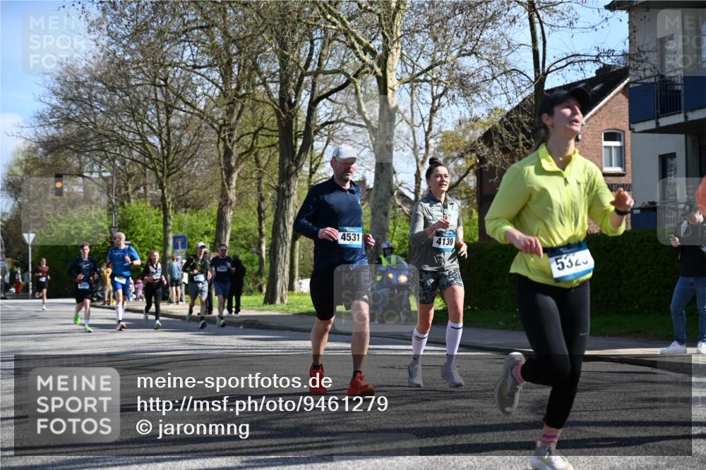 12.04.2026 - 45. Internationalen Wilhelmsburger Insellauf J. Mangold http://msf.ph/oto/9461279 12.04.2026 10:45:38 Ziel 2134, 3369, 4635, 3772, 3337, 3680, 5325, 3653, 4139, 4531, 5694, 2216, 3430, 5594, 4481, 4682, 5664, 5664, 3172, 2691, 3256, 3848, 3849, 5690, 4182, 2460, 2706, 4357, 3952, 4755, 3480, 5050 meine-sportfotos.de