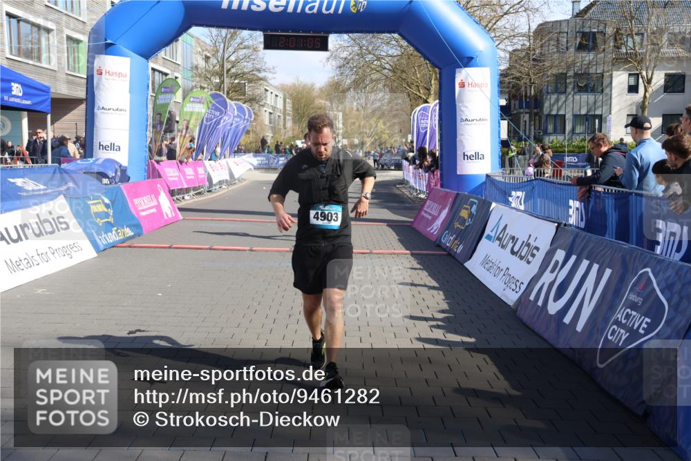 12.04.2026 - 45. Internationalen Wilhelmsburger Insellauf Strokosch-Dieckow http://msf.ph/oto/9461282 12.04.2026 10:51:03 Ziel 4903, 2496 meine-sportfotos.de