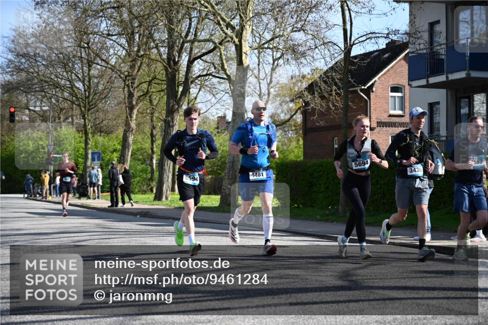 12.04.2026 - 45. Internationalen Wilhelmsburger Insellauf J. Mangold http://msf.ph/oto/9461284 12.04.2026 10:45:43 Ziel 3337, 3680, 5325, 3653, 4139, 4531, 5694, 2216, 3430, 5594, 4481, 4682, 5664, 3172, 2691, 3256, 3256, 3848, 3849, 5690, 4182, 2460, 2706, 4357, 3952, 4755, 3480, 5050, 5598 meine-sportfotos.de