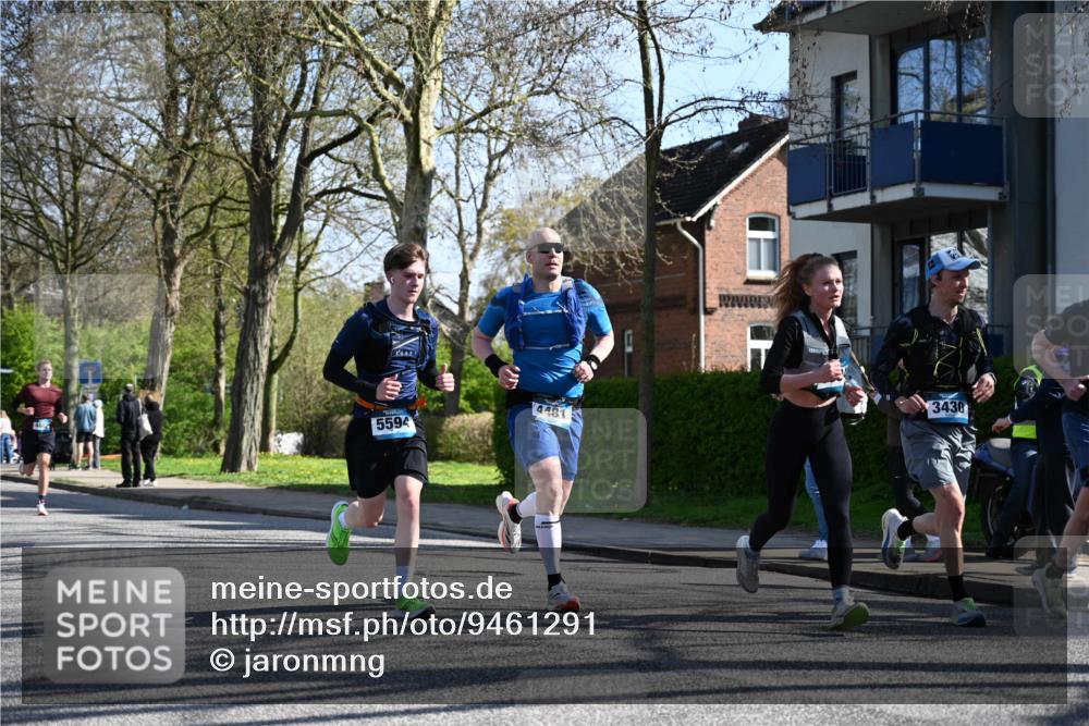 12.04.2026 - 45. Internationalen Wilhelmsburger Insellauf J. Mangold http://msf.ph/oto/9461291 12.04.2026 10:45:43 Ziel 3337, 3680, 5325, 3653, 4139, 4531, 5694, 2216, 3430, 5594, 4481, 4682, 5664, 3172, 2691, 3256, 3256, 3848, 3849, 5690, 4182, 2460, 2706, 4357, 3952, 4755, 3480, 5050, 5598 meine-sportfotos.de