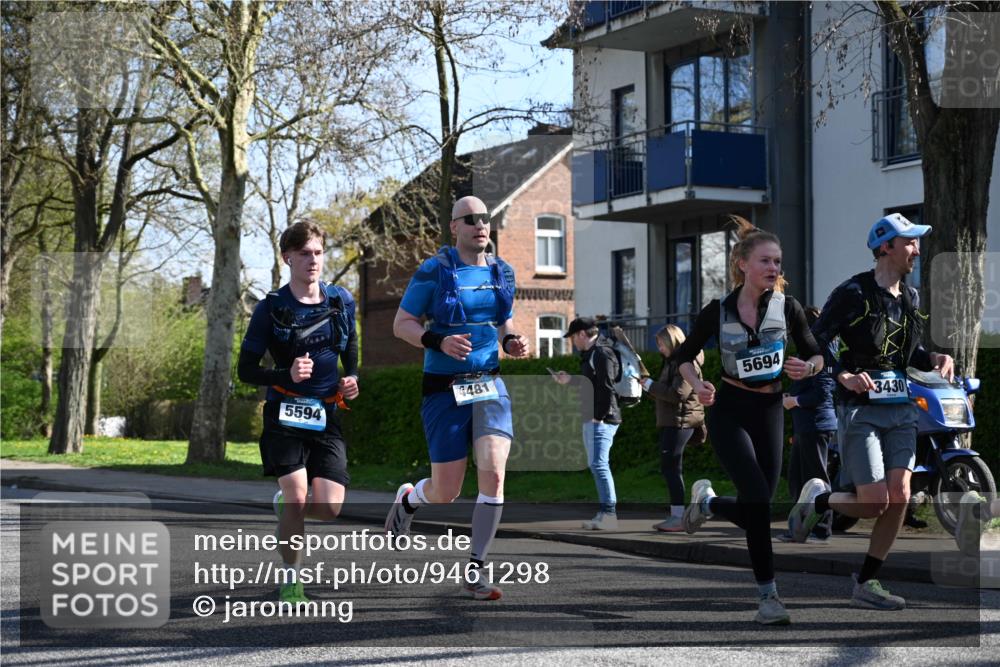 12.04.2026 - 45. Internationalen Wilhelmsburger Insellauf J. Mangold http://msf.ph/oto/9461298 12.04.2026 10:45:44 Ziel 3337, 3680, 5325, 3653, 4139, 4531, 5694, 2216, 3430, 5594, 4481, 4682, 5664, 3172, 2691, 3256, 3848, 3849, 3848, 3849, 5690, 4182, 2460, 2706, 4357, 3952, 4755, 3480, 5050, 5598 meine-sportfotos.de