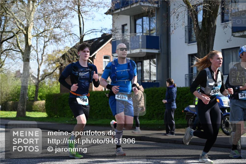 12.04.2026 - 45. Internationalen Wilhelmsburger Insellauf J. Mangold http://msf.ph/oto/9461306 12.04.2026 10:45:44 Ziel 3337, 3680, 5325, 3653, 4139, 4531, 5694, 2216, 3430, 5594, 4481, 4682, 5664, 3172, 2691, 3256, 3848, 3849, 3848, 3849, 5690, 4182, 2460, 2706, 4357, 3952, 4755, 3480, 5050, 5598 meine-sportfotos.de