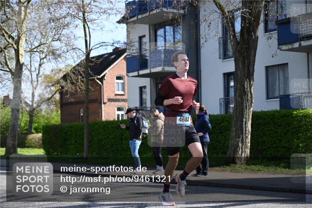 12.04.2026 - 45. Internationalen Wilhelmsburger Insellauf J. Mangold http://msf.ph/oto/9461321 12.04.2026 10:45:48 Ziel 5325, 3653, 4139, 4531, 5694, 2216, 3430, 5594, 4481, 4682, 5664, 3172, 2691, 3256, 3848, 3849, 5690, 4182, 2460, 2460, 2706, 4357, 3952, 4755, 4755, 3480, 5050, 5598, 3635, 4762, 5466, 2596, 3008 meine-sportfotos.de