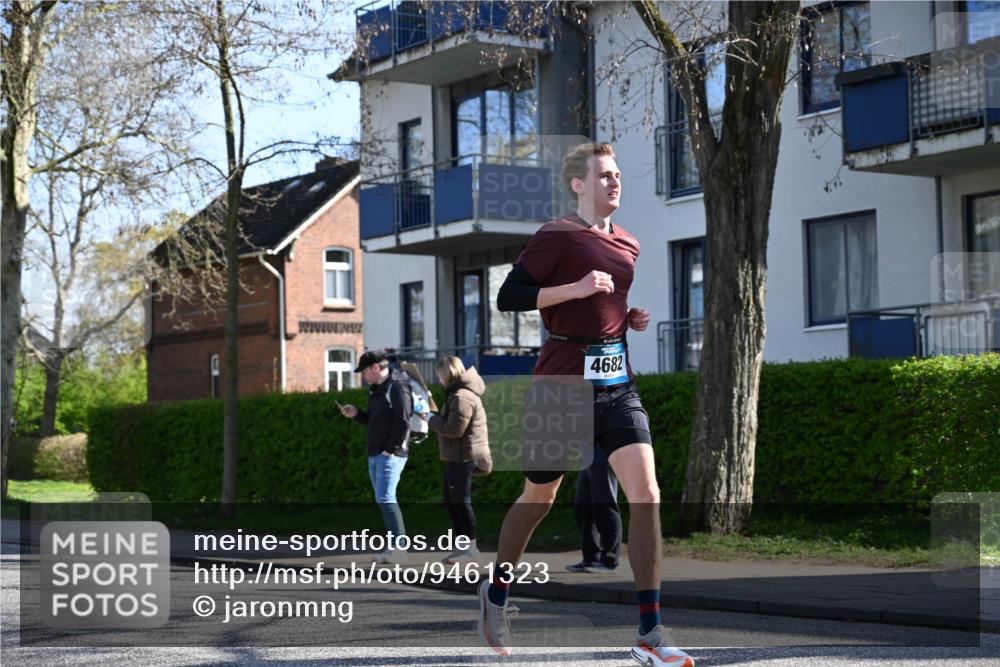 12.04.2026 - 45. Internationalen Wilhelmsburger Insellauf J. Mangold http://msf.ph/oto/9461323 12.04.2026 10:45:48 Ziel 5325, 3653, 4139, 4531, 5694, 2216, 3430, 5594, 4481, 4682, 5664, 3172, 2691, 3256, 3848, 3849, 5690, 4182, 2460, 2460, 2706, 4357, 3952, 4755, 4755, 3480, 5050, 5598, 3635, 4762, 5466, 2596, 3008 meine-sportfotos.de