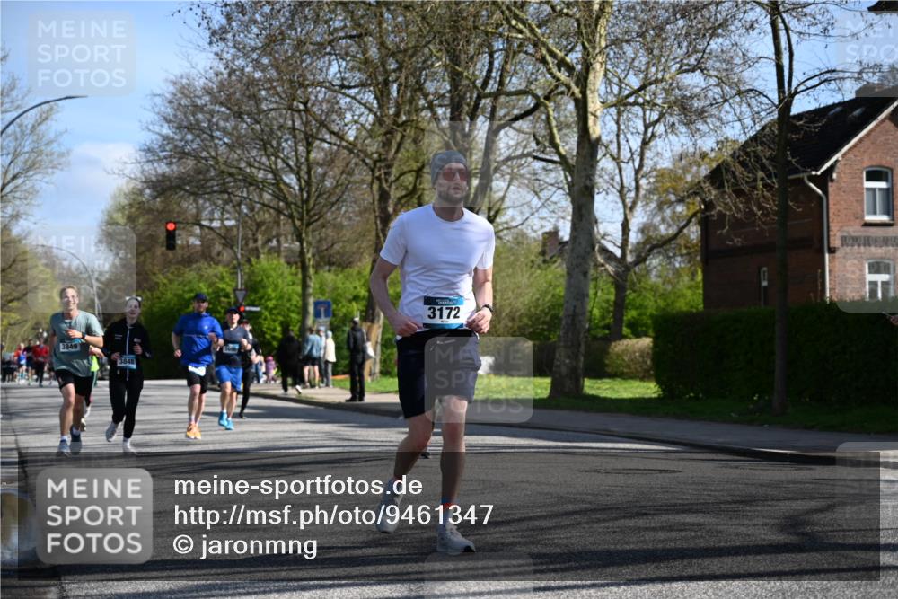 12.04.2026 - 45. Internationalen Wilhelmsburger Insellauf J. Mangold http://msf.ph/oto/9461347 12.04.2026 10:45:52 Ziel 4139, 4531, 5694, 2216, 3430, 5594, 4481, 4682, 5664, 3172, 2691, 3256, 3848, 3849, 5690, 4182, 2460, 2706, 4357, 3952, 4357, 3952, 4755, 3480, 5050, 5598, 3635, 4762, 5466, 2596, 3008, 4631 meine-sportfotos.de